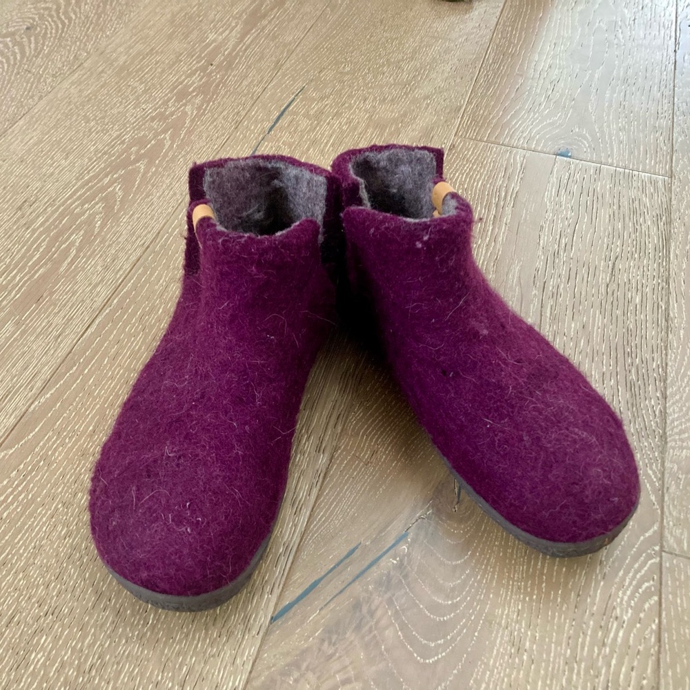Women's Purple Wool Slippers